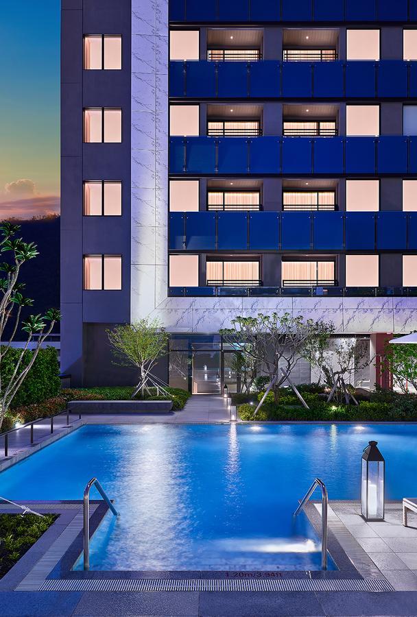 Mu Jiaoxi Hotel Экстерьер фото The hotel's pool
